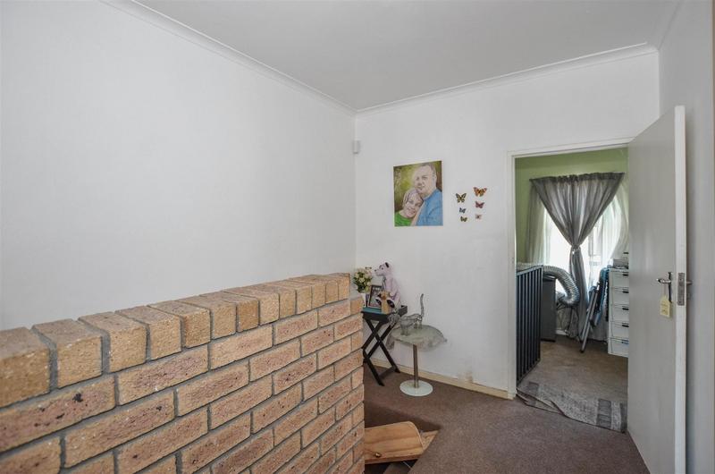 2 Bedroom Property for Sale in Labiance Estate Western Cape